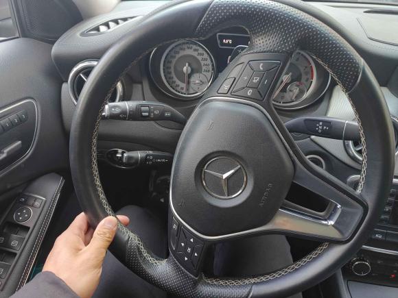 [上海·沪B] 二手奔驰奔驰GLA2015款 GLA 220 4MATIC 时尚型