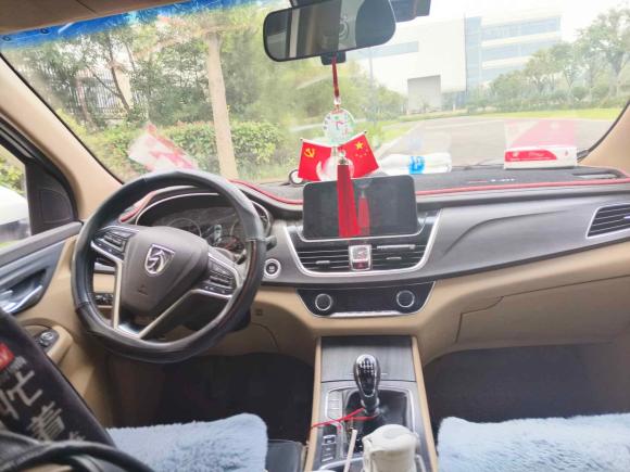 [青岛·鲁B] 二手宝骏宝骏7302017款 1.5T 手动尊享型 7座