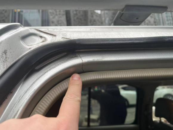 [成都·川A] 二手日产帕拉丁2004款 3.3L 四驱标准型