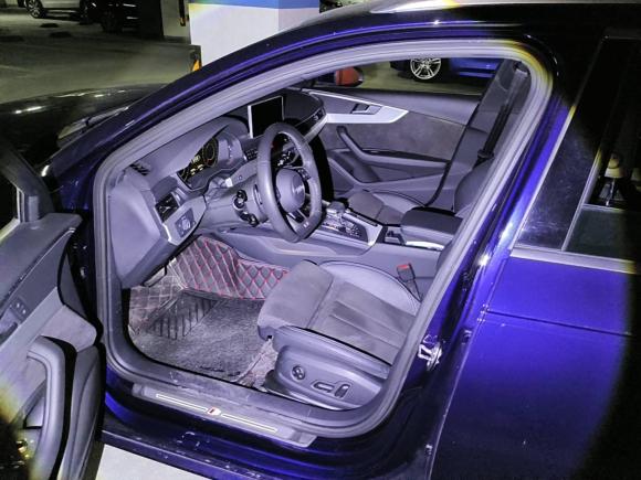 [上海·沪F] 二手奥迪奥迪A42020款 Avant 先锋派 40 TFSI 豪华动感型