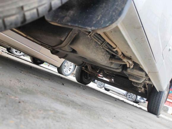 [宁波·浙B] 二手东风御风御风2018款 2.3TA100标配版物流车短轴中顶5-9座WP2.3