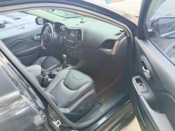 [嘉兴·浙F] 二手Jeep自由光2017款 2.0L 优越版