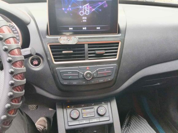 [义乌·贵G] 二手奔腾奔腾X402017款 1.6L 手动尊享型