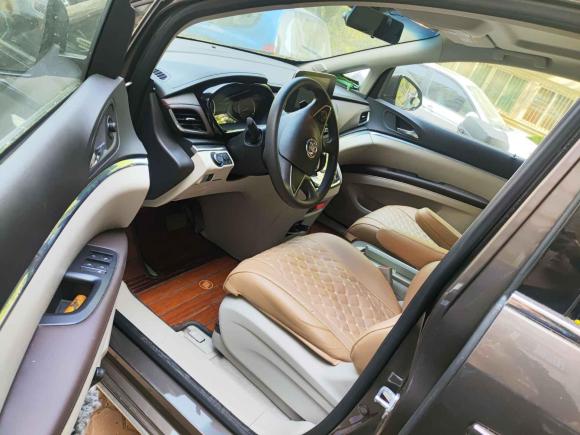 [济南·鲁A] 二手别克别克GL82023款 陆上公务舱 舒适型