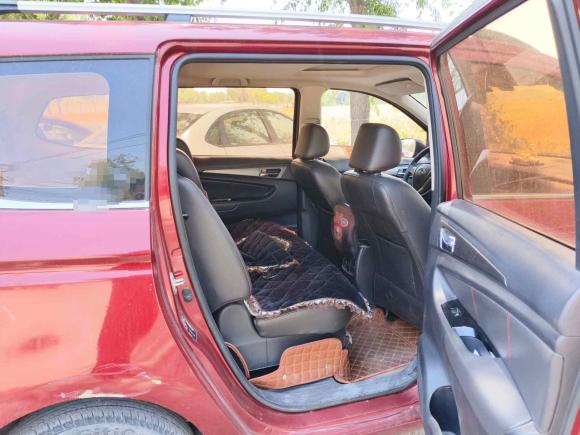 [济南·鲁A] 二手长安凯程长安欧尚A6002016款 1.5L 手动豪华型7座