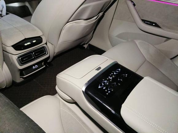 [上海·沪A] 二手哪吒汽车哪吒S2022款 纯电 650km 四驱大版