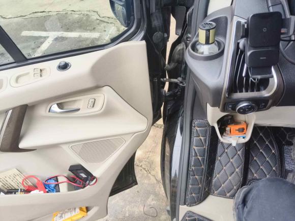 [上海·沪D] 二手福特途睿欧2017款 2.0T 自动精睿版