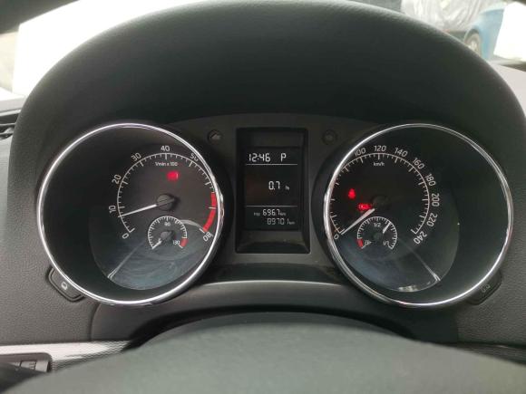 [成都·川B] 二手斯柯达Yeti2017款 TSI280 DSG前行版