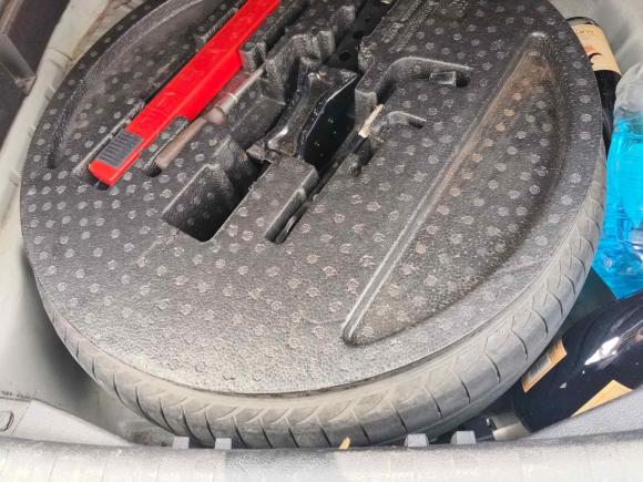 [芜湖·皖E] 二手东风风神东风风神AX72015款 2.0L 自动智逸型