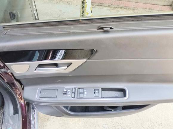 [济南·鲁A] 二手捷豹捷豹XFL2018款 XFL 2.0T 200PS 风华版