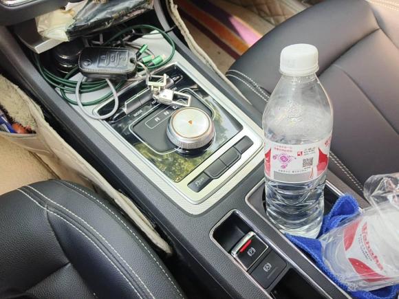 [上海·沪A] 二手荣威荣威i6新能源2017款 45T 混动互联智享版