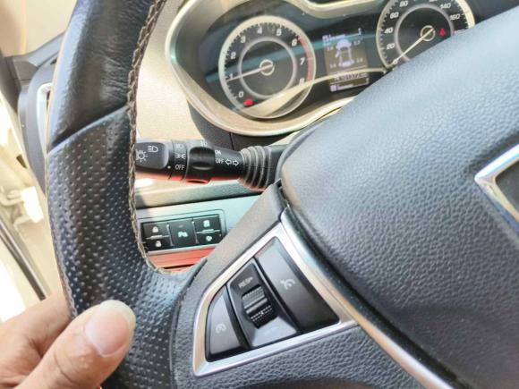 [上海·浙C] 二手宝骏宝骏5602017款 律动版 1.8L iAMT尊享型