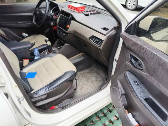 [武汉·鄂A] 二手五菱汽车五菱宏光V2019款 1.5L劲取版L2B