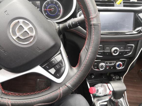 [南京·苏A] 二手中华中华V32016款 1.5T 自动旗舰型