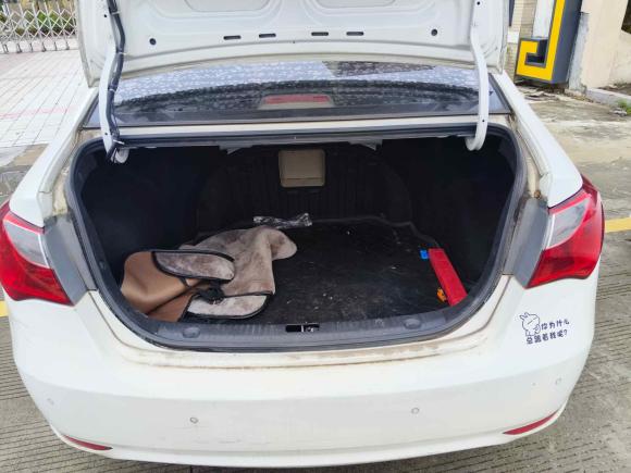 [台州·浙J] 二手现代悦动2011款 1.6L 自动豪华型