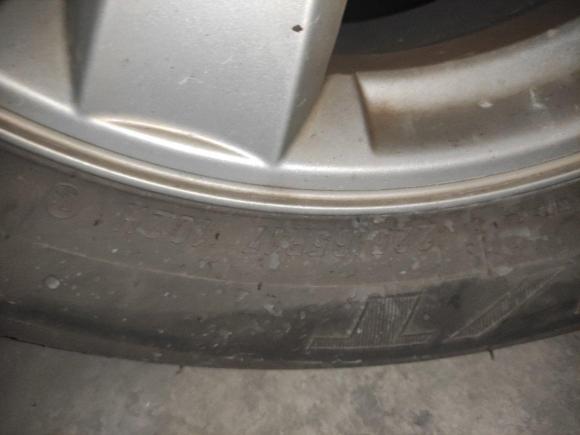 [上海·粤B] 二手比亚迪比亚迪S62014款 2.4L 自动尊贵型 5座