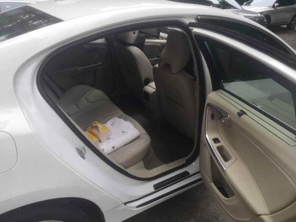 [上海·沪A] 二手沃尔沃沃尔沃S602014款 S60L T5 智驭版