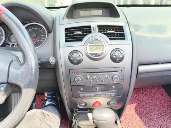 [南通·苏U] 二手雷诺梅甘娜2006款 SEDAN 2.0 4AT