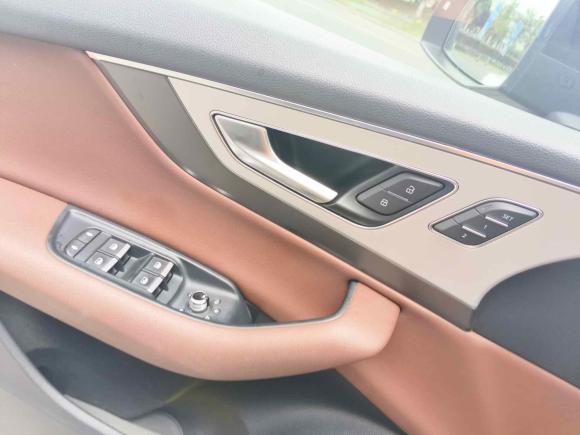 [苏州·苏E] 二手奥迪奥迪Q72018款 40 TFSI 舒适型