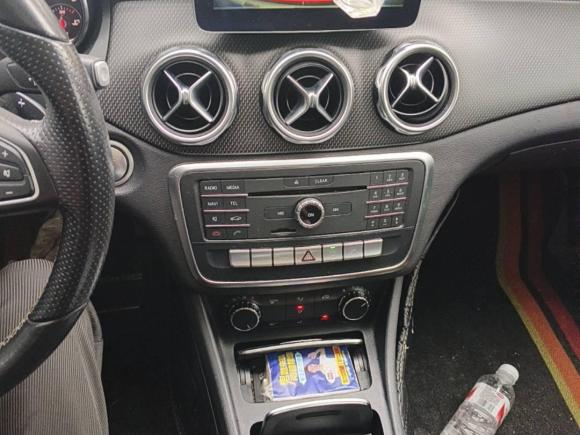 [湖州·浙E] 二手奔驰奔驰GLA2017款 GLA 200 动感型