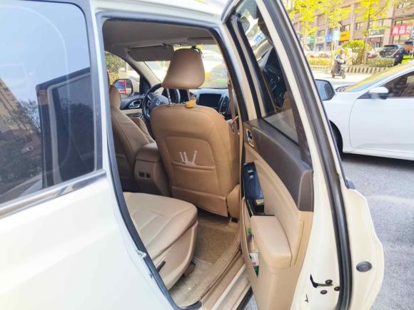 [青岛·鲁B] 二手宝骏宝骏7302014款 1.5L 手动舒适ESP版 7座