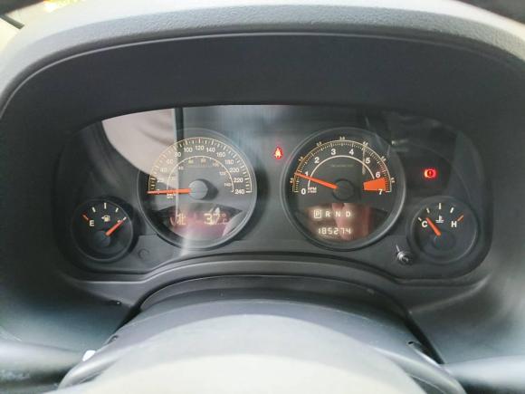 [武汉·鄂A] 二手Jeep自由客2014款 2.4L 运动版