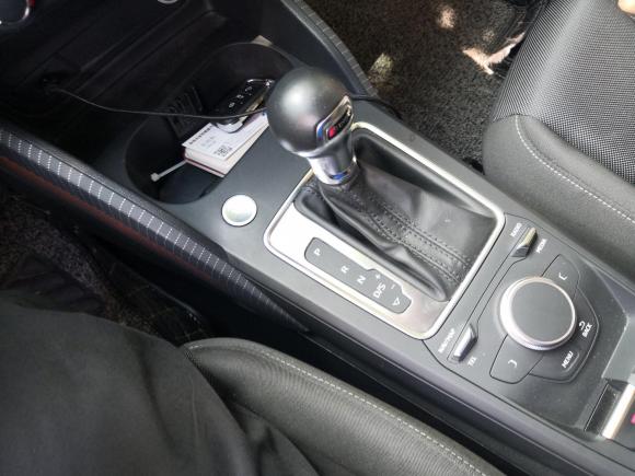 [深圳·粤B] 二手奥迪奥迪Q2L2018款 35 TFSI 上市专享版 国VI