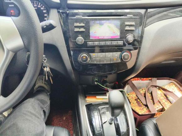 [无锡·苏B] 二手日产逍客2016款 2.0L CVT精英版