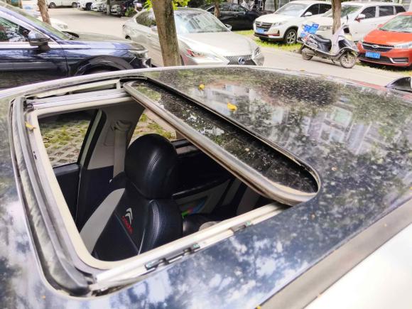 [成都·川A] 二手雪铁龙世嘉2016款 经典 三厢 1.6L 自动品尚型