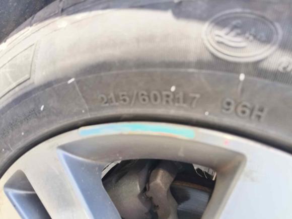 [上海·沪C] 二手奇瑞瑞虎32016款 1.6L 手动智尚版