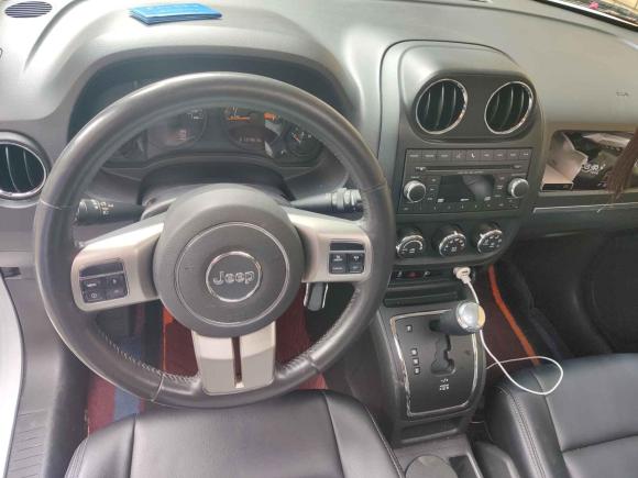[成都·川A] 二手Jeep自由客2014款 2.4L 运动版