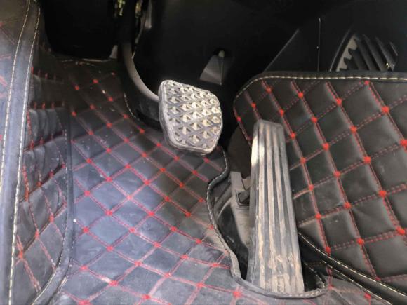 [青岛·鲁B] 二手宝马宝马i32014款 豪华型