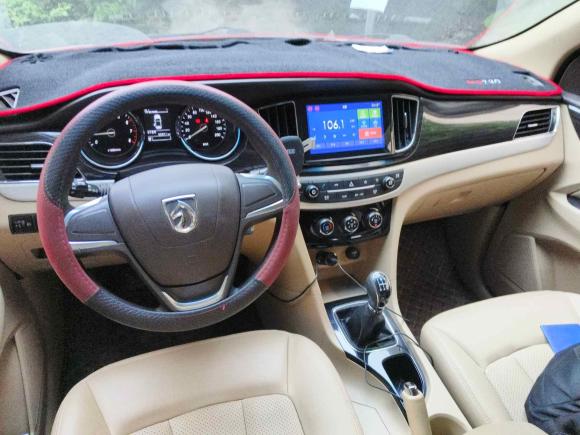 [广州·粤A] 二手宝骏宝骏7302016款 1.5L 手动舒适型 7座 国V