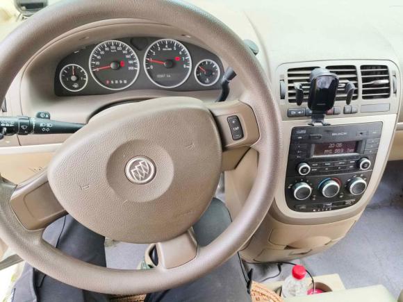 [无锡·苏B] 二手别克别克GL82014款 2.4L 经典版