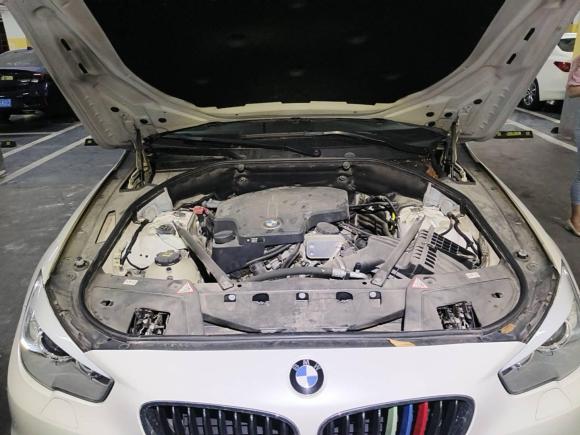 [上海·沪D] 二手宝马宝马5系GT2015款 528i 领先型