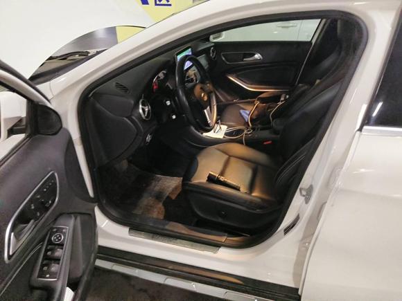 [宁波·浙B] 二手奔驰奔驰GLA2015款 GLA 200 时尚型