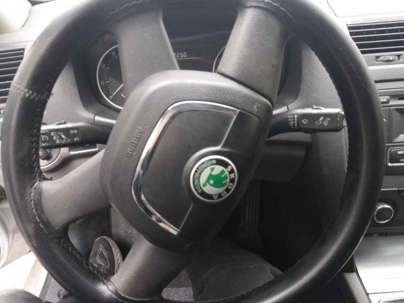 [青岛·鲁B] 二手斯柯达明锐2013款 2.0L 自动逸杰版