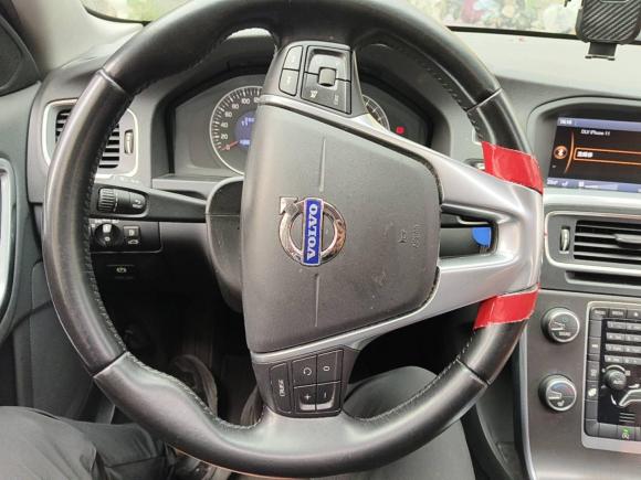 [上海·沪A] 二手沃尔沃沃尔沃V602013款 T5 智雅版