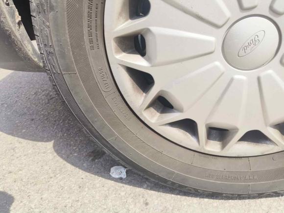 [苏州·苏U] 二手福特全顺2017款 2.0T柴油多功能商用车短轴中顶国IV