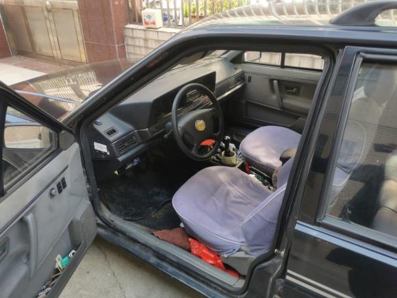 [无锡·苏B] 二手大众桑塔纳经典2006款 1.8L 旅行版豪华型