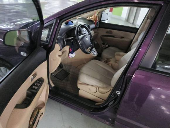 [上海·粤S] 二手起亚佳乐2007款 2.0L 7座标准版