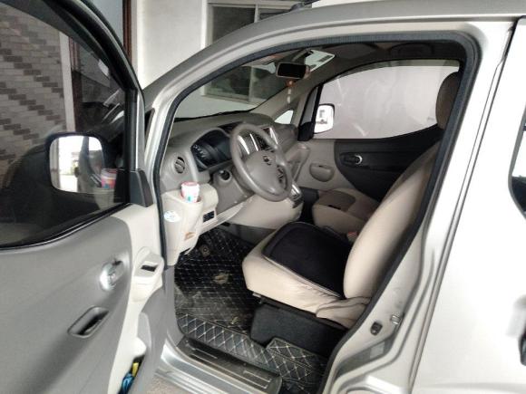 [无锡·苏B] 二手日产日产NV2002016款 改款 1.6L CVT尊享型