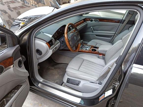 [深圳·粤B] 二手大众辉腾2009款 3.6L V6 5座加长舒适版