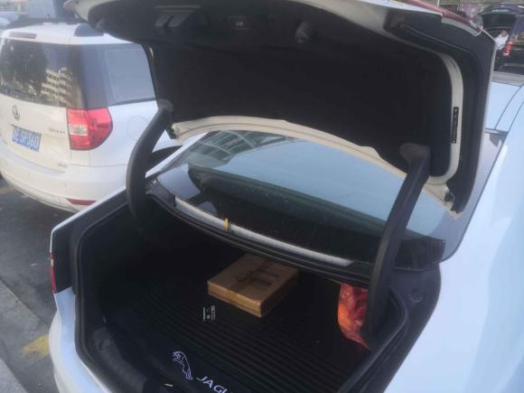 [杭州·浙A] 二手捷豹捷豹XF2016款 XF 2.0T 两驱R-Sport运动版