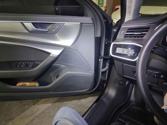 [深圳·粤B] 二手奥迪奥迪A6L2020款 45 TFSI 臻选致雅型