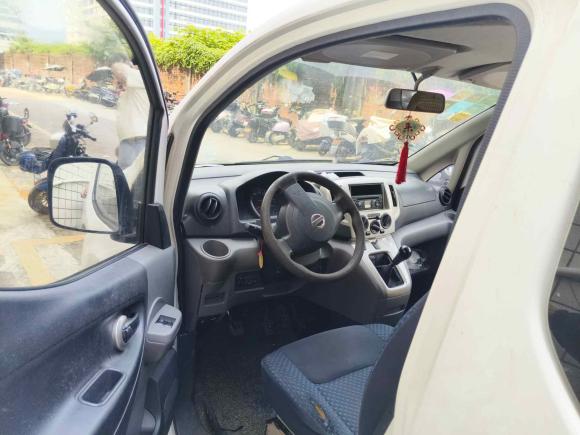 [广州·粤Y] 二手日产日产NV2002012款 1.6L 232座 尊雅型