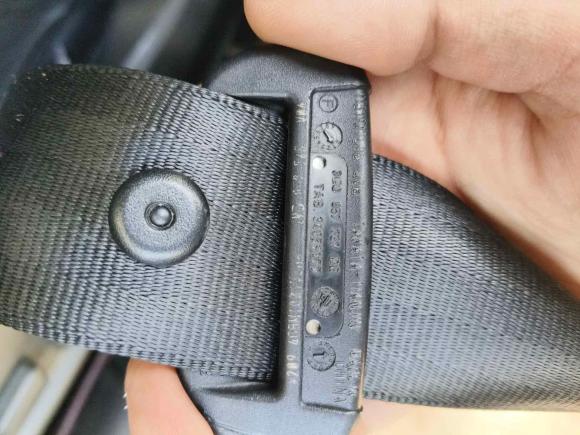 [青岛·鲁B] 二手奥迪奥迪A4L2017款 40 TFSI 进取型