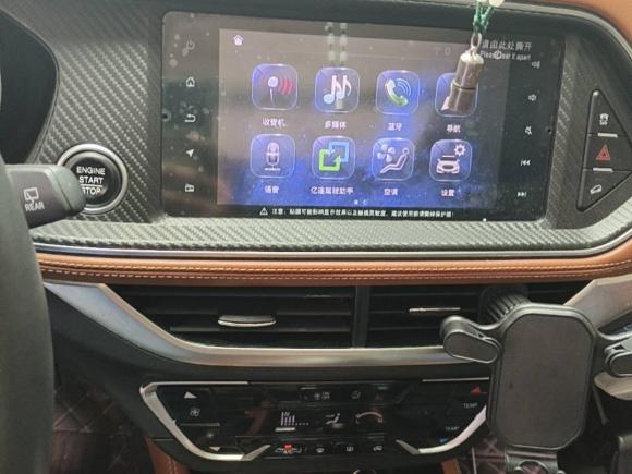 [成都·川A] 二手众泰众泰T3002018款 1.5L CVT尊享型