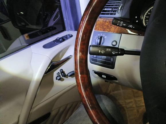 [济南·鲁N] 二手奔驰唯雅诺2015款 3.0L 合伙人版