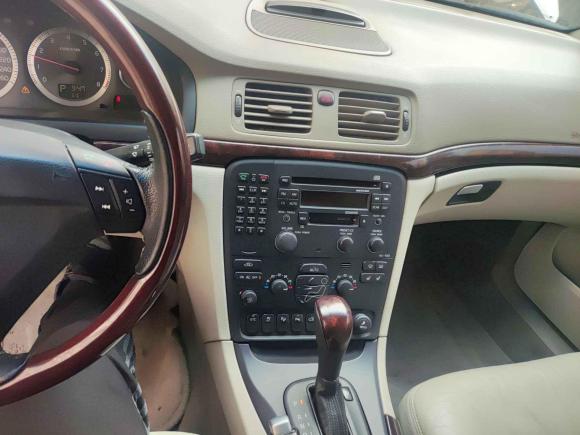 [青岛·鲁B] 二手沃尔沃沃尔沃S802004款 2.5T